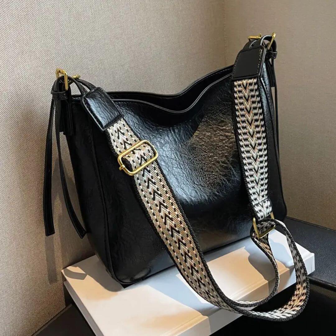 Emily’s Effortless Carry | Shoulder Bag - Joan's Bags